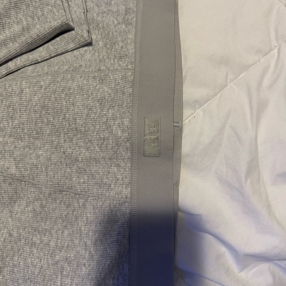 Skims leggings